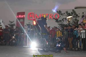 Aksi FreeStyle New Honda Sonic 150R Panaskan The Park Mall Solo Baru 13&nbsp;pertamax7.com