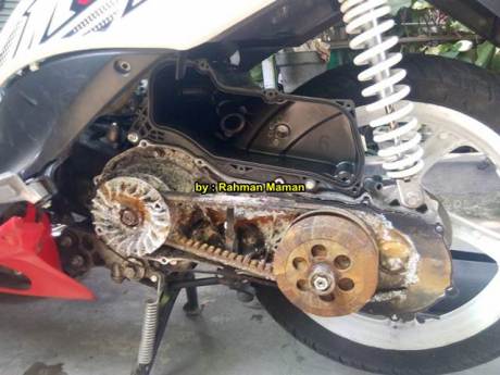 Apesnya Mio J ini, Sudah Mesin diisi Oli gardan, Daleman CVT pun Karatan Tak Karuan Nyebur Laut 00 pertamax7.com