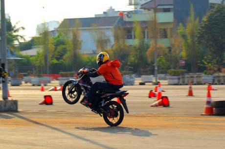 Foto testride all new Honda Cb150R dan New honda Sonic 150R 02 Pertamax7.com