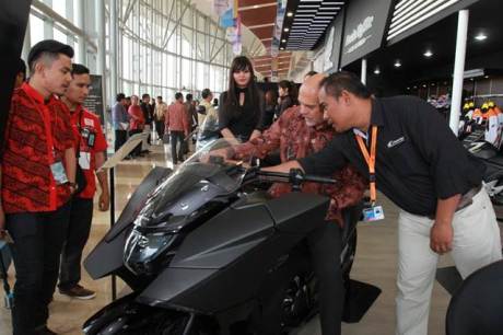 Mogeh Honda Ramaikan GIIAS 201503 pertamax7.com
