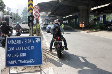 Sementara Waktu Motor boleh lewat jalan Tol JORR 00 pertamax7.com