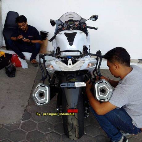 Serem Dinas Perhubungan Bandung Pakai Kawasaki Ninja ZX-14R Kencang 01 pertamax7.com