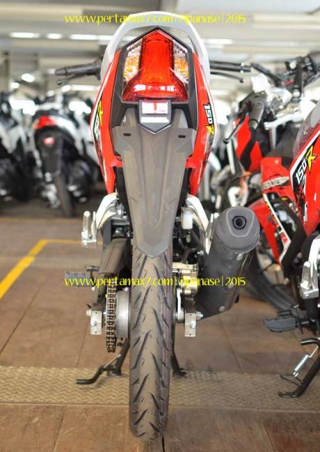Wujud Detail Lampu Belakang new Honda Sonic 150R 03 Pertamax7.com