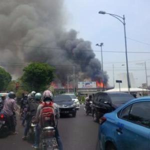 Gedung Mapolda Jateng Terbakar, banyak Motor Hangus 09&nbsp;Pertamax7.com