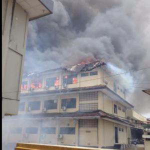 Gedung Mapolda Jateng Terbakar, banyak Motor Hangus 12&nbsp;Pertamax7.com