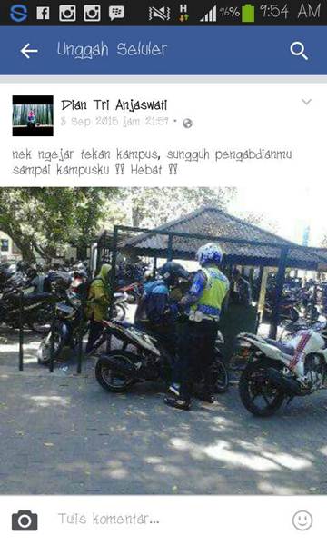 Keren... Pak Polisi ini Kejar Pelanggar dan Tilang di Kampus 1
