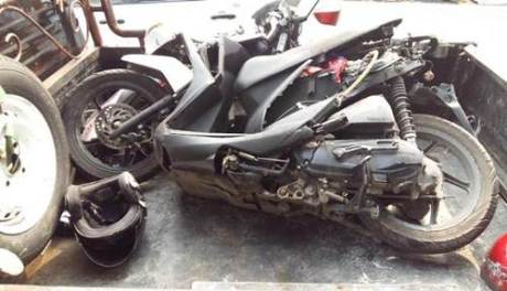 Kopaja Maut Tabrak Honda beat Karena Pedal Rem Terganjal Botol Air Mineral00 pertamax7.com