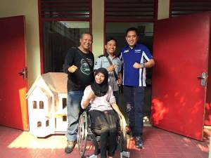 Kunjungan pak Abidin YIMM kepada Mbak Echi Yamaha Nmax Roda 3 bersemangat tinggi 13&nbsp;pertamax7.com