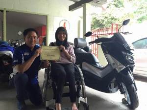 Kunjungan pak Abidin YIMM kepada Mbak Echi Yamaha Nmax Roda 3 bersemangat tinggi 15&nbsp;pertamax7.com