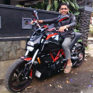 Modifikasi honda megapro ala ducati diavel 02 Pertamax7.com