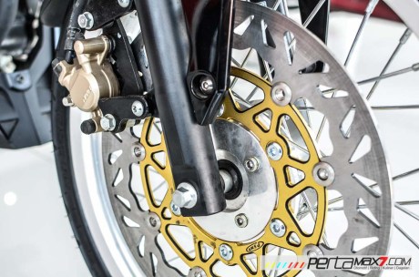 Modifikasi new Honda Sonic 150R velg Jari cakram Lebar pakai Tromol Supra X RDB_-5