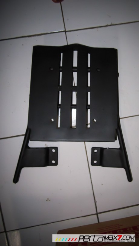 Mudahnya Pasang Braket geser Kucay di Honda Megapro plus Box Givi E20 Kuat mantabh 05 Pertamax7.com