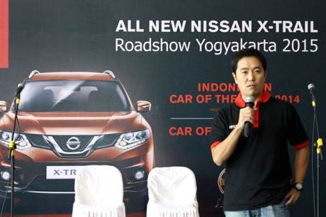 Nissan X-Trail Blind Parking Challenge Parkir Tanpa lihat Spion dengan Around View Monitor 00 pertamax7.com