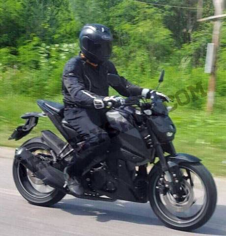 Penampakan-motor-naked-yamaha-diduga-MT-15-di-Thailand-ini-nampak-seperti-R15-modifan-pertamax7.com