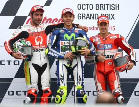 Petrucci podium motogp silverstone 2015 pertamax7.com