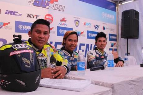 Rider podium kelas YCR 1 seri 5 Yamaha Cup Race di Pati Jawa Tengah