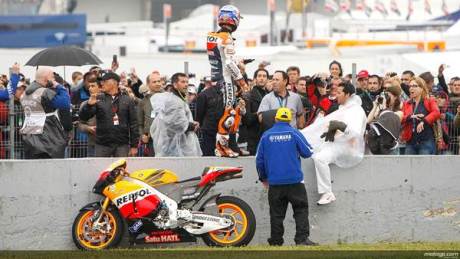 Rossi Vs Stoner Crash Motogp Jerez Marshall help 46 03 pertamax7.com