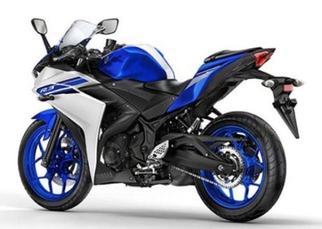 yamaha R25 race blu tampak belakang