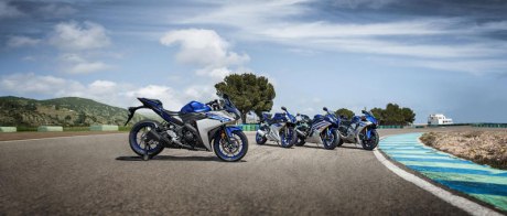 Yamaha-R3-Race-blu-with-YZF-R125,-R1-pertamax7.com-