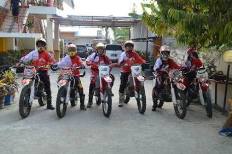 Bhayangkara Trail Adventure 5 kota Palu  berhadiah 12 motor Viar 03 pertamax7.com