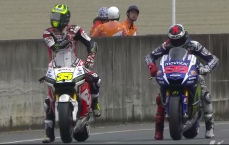 Cal Crutlow ini seakan Nyindir Cedera Bahu Lorenzo pertamax7.com