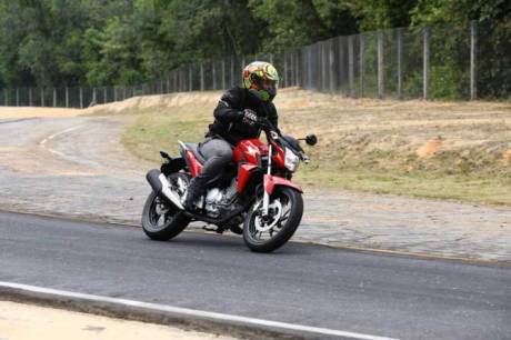 Honda CB Twister 250 cocok jadi Suksesor Tiger Revo 27 Pertamax7.com