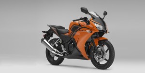 Ini dia 3 Warna Baru New Honda CBR300R 2016, ada Kuning stabilo Hitam dan Oranye 03&nbsp;Pertamax7.com