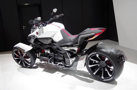 Ini dia Honda Neowing Concept, Motor Roda 3 Mesin Boxer Hybrid nan sangar 04 Pertamax7.com