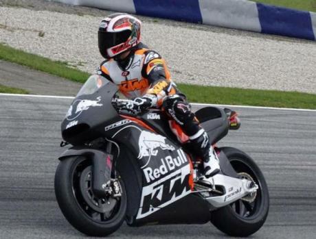 Ini kah Motor Prototype KTM Ikut Motogp 2017 Mirip Honda RC213V tapi Pakai rangka Tralis pertamax7.com