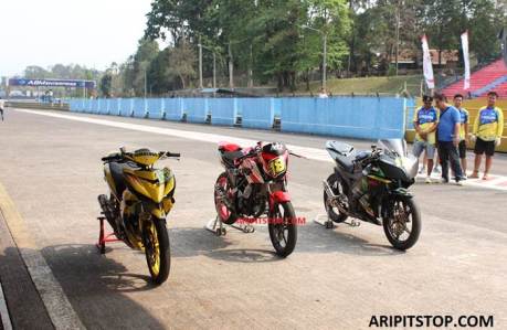 Kejurnas Seri 5 Sentul besar, Yamaha Jupiter MX King Juara 1 Honda CB150R kedua Yamaha R15 ketiga, campur akur 02 pertamax7.com