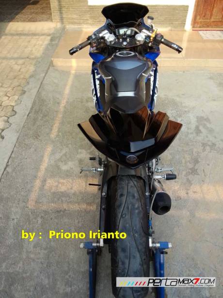Modifikasi Yamaha Old Vixion berjubah fairing R15 V1.0 pake buntut R15 V2.0 ini gimana om04 Pertamax7.com