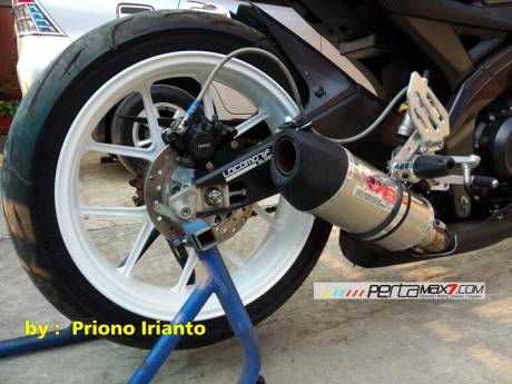 Modifikasi Yamaha Old Vixion berjubah fairing R15 V1.0 pake buntut R15 V2.0 ini gimana om05 Pertamax7.com