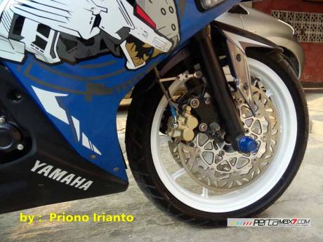 Modifikasi Yamaha Old Vixion berjubah fairing R15 V1.0 pake buntut R15 V2.0 ini gimana om06 Pertamax7.com