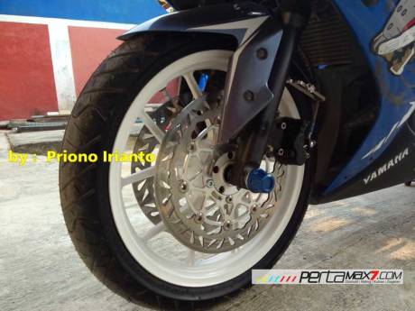 Modifikasi Yamaha Old Vixion berjubah fairing R15 V1.0 pake buntut R15 V2.0 ini gimana om07 Pertamax7.com