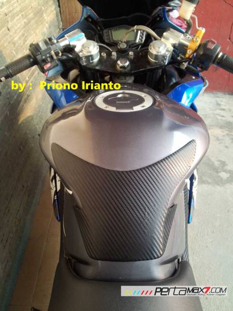 Modifikasi Yamaha Old Vixion berjubah fairing R15 V1.0 pake buntut R15 V2.0 ini gimana om13 Pertamax7.com