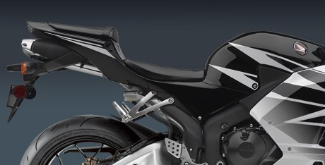 New Honda CBR600RR_2016_02 Black white Pertamax7.com