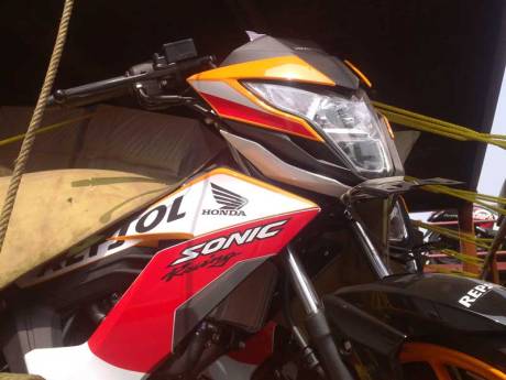 New Honda Sonic Repsol Racing sudah Sampai Jogja, mesin warna emas Siap di Launching 03 Pertamax7.com