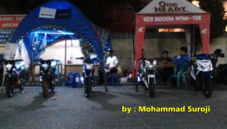 Panasnya-Persaingan-Jualan-Suzuki-Satria-F-VS-New-Honda-Sonic-150R-di-SPBU-Tangerang-pertamax7.com