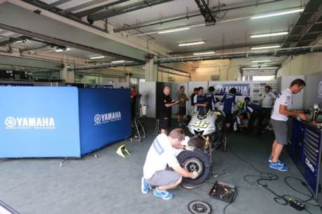 pit wall lorenzo vs rossi motogp pertamax7.com