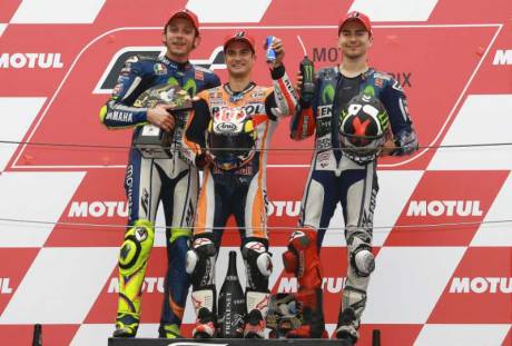 podium-motogp-motegi-2015-pedrosa-rossi-lorenzo-pertamax7.com-