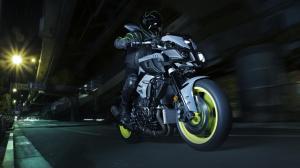 2016 New Yamaha MT-10 2016-Yamaha-MT-10-EU-Night-Fluo-Action-005 Pertamax7.com