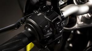 2016 New Yamaha MT-10 2016-Yamaha-MT-10-EU-Night-Fluo-Detail-003 Pertamax7.com
