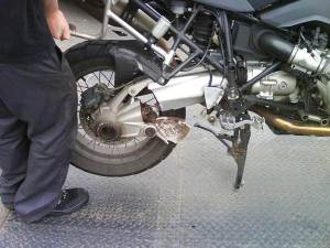 Bule Ini Keluhkan Motor BMW yang Protol Kualitas CHING-LING 11&nbsp;pertamax7.com