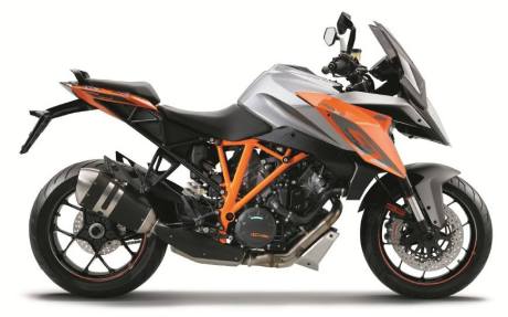 Ini dia KTM Super Duke GT, seakan Pakai Paruh Panjang Siap berpetualang 03 Pertamax7.com