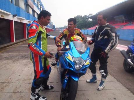 Juara Suzuki Indonesia Challenge Satria F150 berlatih dengan GSX-6000 dan GSX-R1000, dari bebek 150 cc siap loncat Tampil di Supersport 600 00 pertamax7.com