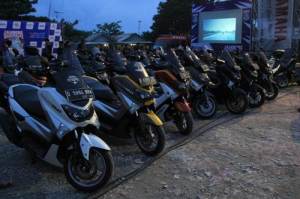 liputan Barisan motor anggota Yamaha Riders Federation Indonesia (YRFI) di Jambore Nasional ke-3 di Pantai Pangandaran&nbsp;pertamax7.com