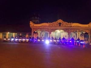 Liputan Surakarta Max Owner berfoto bersama di Keraton Surakarta&nbsp;pertamax7.com