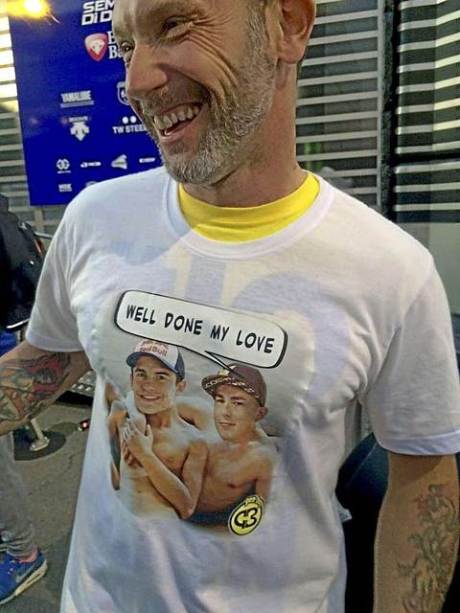 Lorenzo Ngakak Lihat Meme dirinya dan Marquez titanic pertamax7.com 1