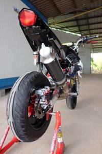 Modifikasi Kawasaki KSR 110 pakai Mesin Honda CBR150R Karbu ini Imut tapi sadis 03&nbsp;Pertamax7.com