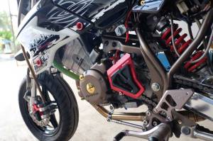 Modifikasi Kawasaki KSR 110 pakai Mesin Honda CBR150R Karbu ini Imut tapi sadis 06&nbsp;Pertamax7.com